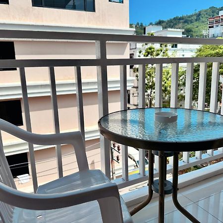 Issara Patong Beach Екстер'єр фото