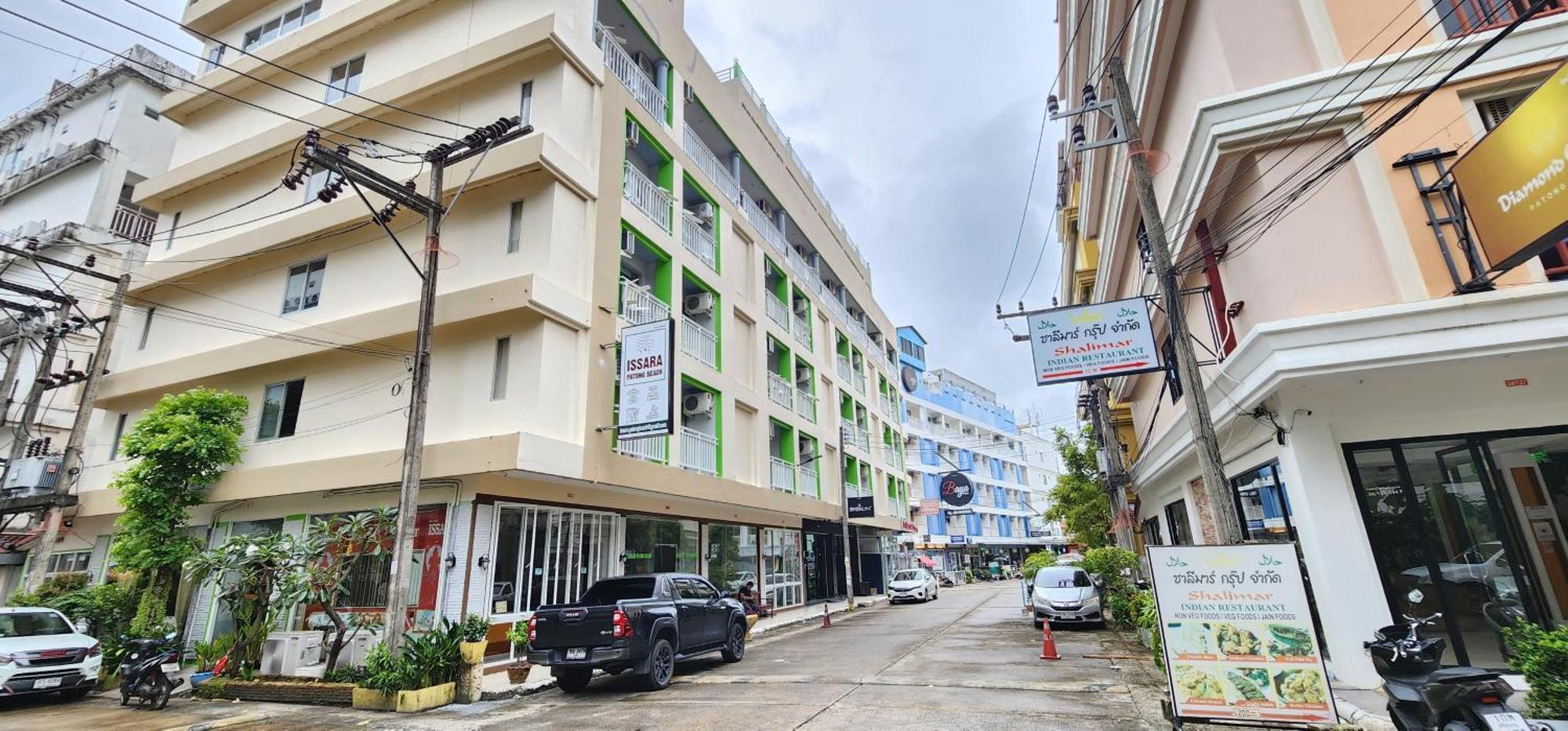 Issara Patong Beach Екстер'єр фото