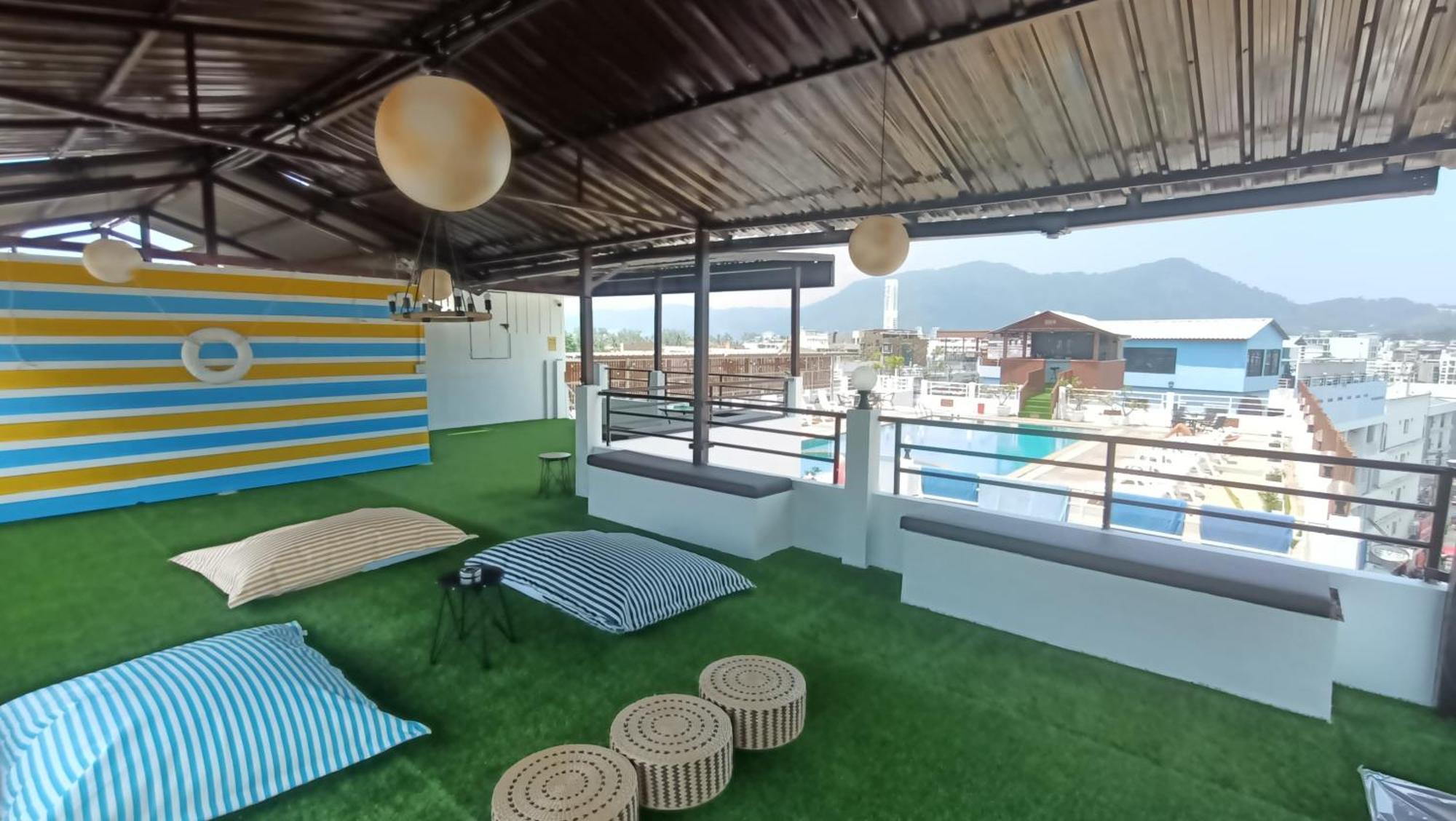 Issara Patong Beach Екстер'єр фото
