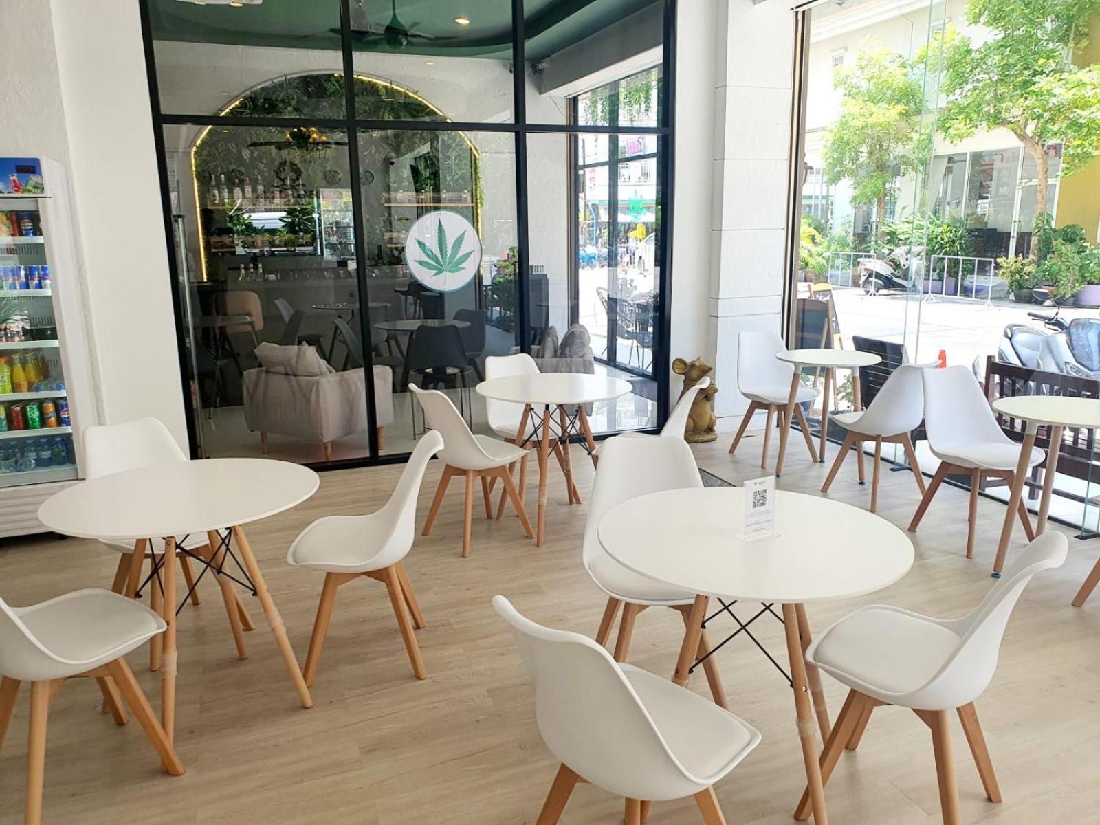Issara Patong Beach Екстер'єр фото